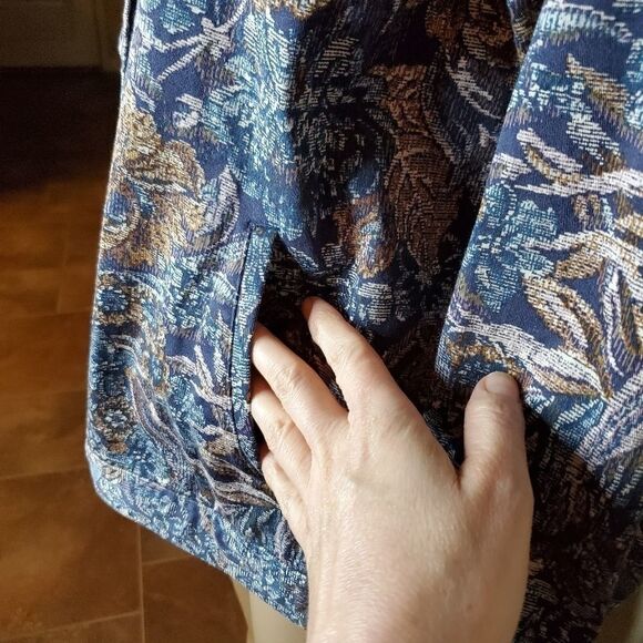 Beautiful Westbound Floral Tapestry Jacket - Picture 3 of 8